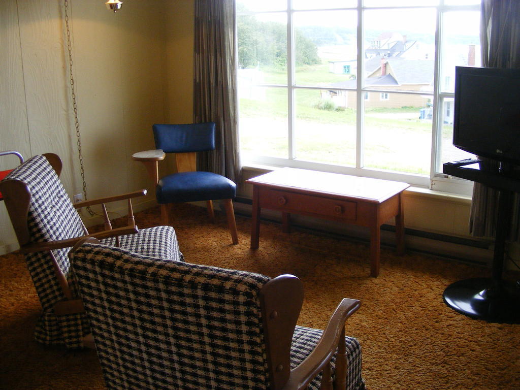Hotel Motel Bon Accueil Rivière-la-Madeleine Esterno foto
